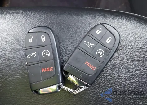 2022 Jeep Compass Latitude 4X4 from USA, damaged, VIN 3C4NJDBB3NT211986